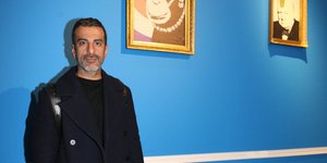 Ο Στέλιος Κουδουνάρης με αθλητικά παπούτσια 