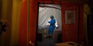 Κορωνοϊός: Η Ισπανία θα ζητά αρνητικό τεστ PCR για τους ταξιδιώτες που φθάνουν από τις χώρες υψηλού κινδύνου