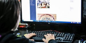 Μαθητές δεν μπορούν να μπουν στο σύστημα στην πρεμιέρα της τηλεκπαίδευσης