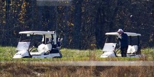 Ο Τραμπ παίζει γκολφ ενώ ο Μπάιντεν ανακοινώνεται νικητής των εκλογών/ΑΡ