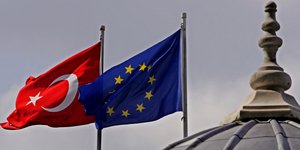Σημαίες ΕΕ και Τουρκίας