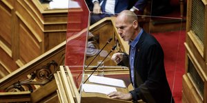Γιάννης Βαρουφάκης βουλη