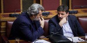 Ξανθός και Πολάκης στη Βουλή