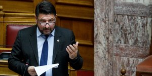 Χαρδαλιάς στη Βουλή