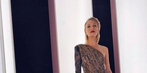 Βίκυ Καγιά με μίνι φόρεμα στον τελικό του GNTM 3