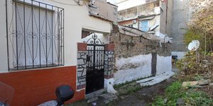 Το σπίτι όπου επιτέθηκαν στον άτυχο 87χρονο στη Θεσσαλονίκη 