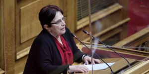 Αλέκα Παπαρήγα