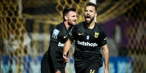 Πανηγυρίζει ο Μπρούνο Γκάμα