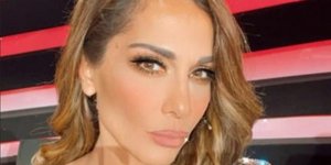 Η Δέσποινα Βανδή με το φόρεμα του Βρεττού Βρεττάκου