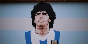 Το γκράφιτι του Ντιέγκο Μαραντόνα σε σχολείο στην Καλαμαριά