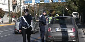 Ελεγχοι στο κέντρο