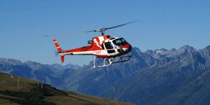 Ελικόπτερο σε ορεινή περιοχή