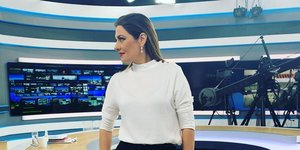 Φαίη Μαυραγάνη: Υποδέχεται τα Χριστούγεννα στην κουζίνα φτιάχνοντας ένα φανταστικό μπισκοτόσπιτο