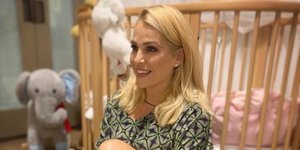 H Τζένη Μπότση στο παιδικό δωμάτιο της κόρης της