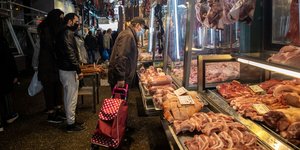 Θεσσαλονίκη: Τα ψώνια για το Πρωτοχρονιάτικο τραπέζι κίνησαν το «Καπάνι»