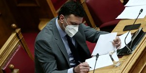 Ο Βασίλης Κικίλιας στη Βουλή