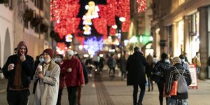 πεζοδρομος στολισμενος 