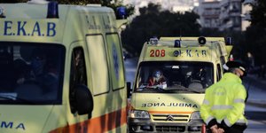 κορωνοϊός Ασθενοφόρα
