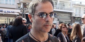 Ο τραγουδιστής Νεκτάριος Σφυράκης