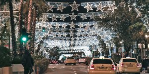 Πανεπιστημίου χριστουγεννιάτικα φώτα