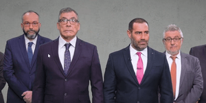 Χρήστος Κιούσης, Γιάννης Σερβετάς και Αντώνης Κανάκης στο τρέιλερ του «Ράδιο Αρβύλα»