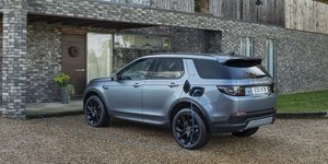 Τα Range Rover Evoque & Discovery Sport PHEV φορτίζουν σε 30 λεπτά