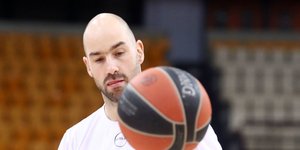 Ο Σπανούλης με μπάλα στην προπόνηση