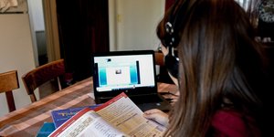 Γρίφος το άνοιγμα των σχολείων 