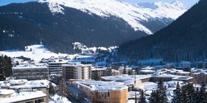 Χιονισμένες πλαγιές στην Ελβετία