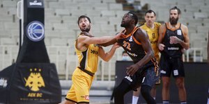 Φάση από τον αγώνα μπάσκετ ΑΕΚ-Προμηθέας Πάτρας
