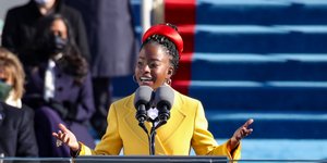 Η ποιήτρια Αμάντα Γκόρμαν