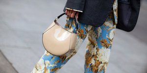 στιλάτη γυναίκα στην εβδομάδα μόδας