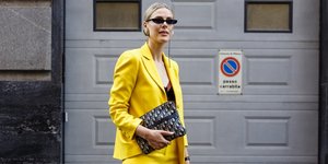 στιλάτη γυναίκα στην εβδομάδα μόδας