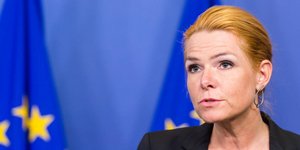Η Δανέζα πρώην υπουργός μετανάστευσης αντιμέτωπη με δίωξη