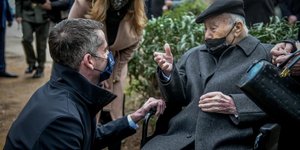 Ο δήμαρχος Αθηναίων με τον Ισαάκ Μιζάν