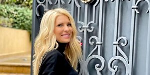 Ελένη Μενεγάκη: Γιορτάζει τη μέρα “αγκαλιάς” με την πιο τρυφερή φωτογραφία 