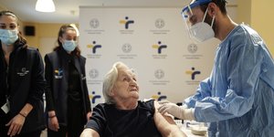 Ξεκινά σήμερα ο εμβολιασμός του γενικού πληθυσμού -Πρώτοι στη σειρά οι πολίτες άνω των 85 ετών