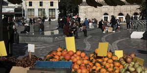 φρουτα πλατεια μοναστηρακι