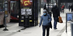 γαλαζιο μπουφαν σταση