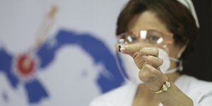 μπουκαλακι εμβολιο 