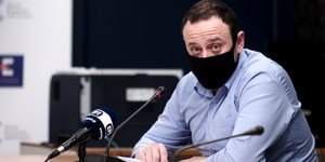 Ο Γκίκας Μαγιορκίνης στην ενημέρωση για τον κορωνοϊό