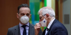 Ο Γερμανός ΥΠΕΞ, Χάικο Μάας, με τον Ζοζέπ Μπορέλ