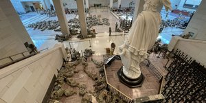 Πρωτόγνωρες εικόνες από τα μέλη της Εθνοφρουράς στο Καπιτώλιο