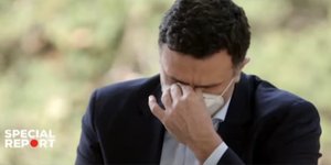 Βασίλης Κικίλιας κλαιει