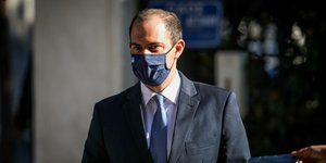 Ο Κώτσηρας με μάσκα