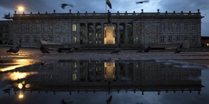 κτηριο σε νερο