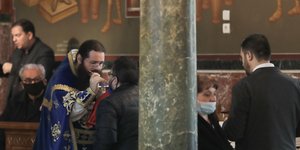 lockdown Θεοφάνεια θεία Κοινωνία