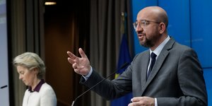 Μισέλ και Φον ντερ Λάιεν στη συνέντευξη Τύπου