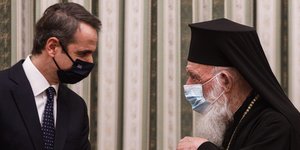 Ο Κυριάκος Μητσοτάκης και ο αρχιεπίσκοπος Ιερώνυμος