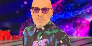 Νίκος Μουτσινάς για Λιάγκα και Σκορδά: «Πόσα χρόνια πίσω»;